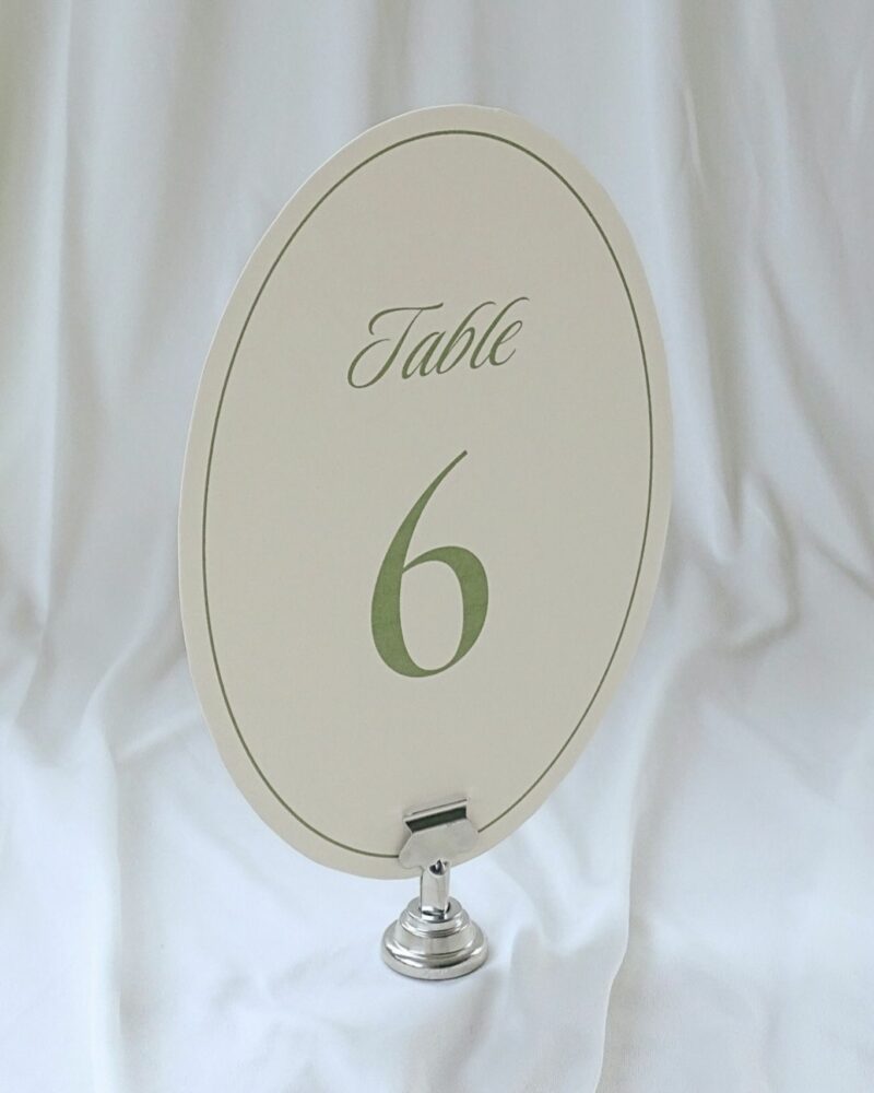 Numéro de table ovale vert sauge
